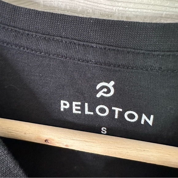 PELOTON Black Tee Small - Picture 7 of 7